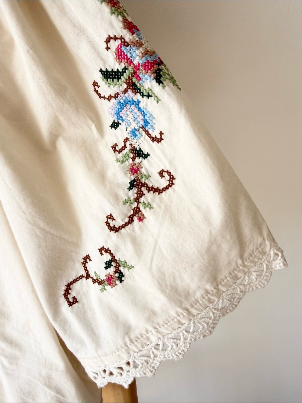 Jennifer & Grace Romantic Eyelet Embroidered Short Sleeve Tie Front Blouse XL - Picture 6 of 13